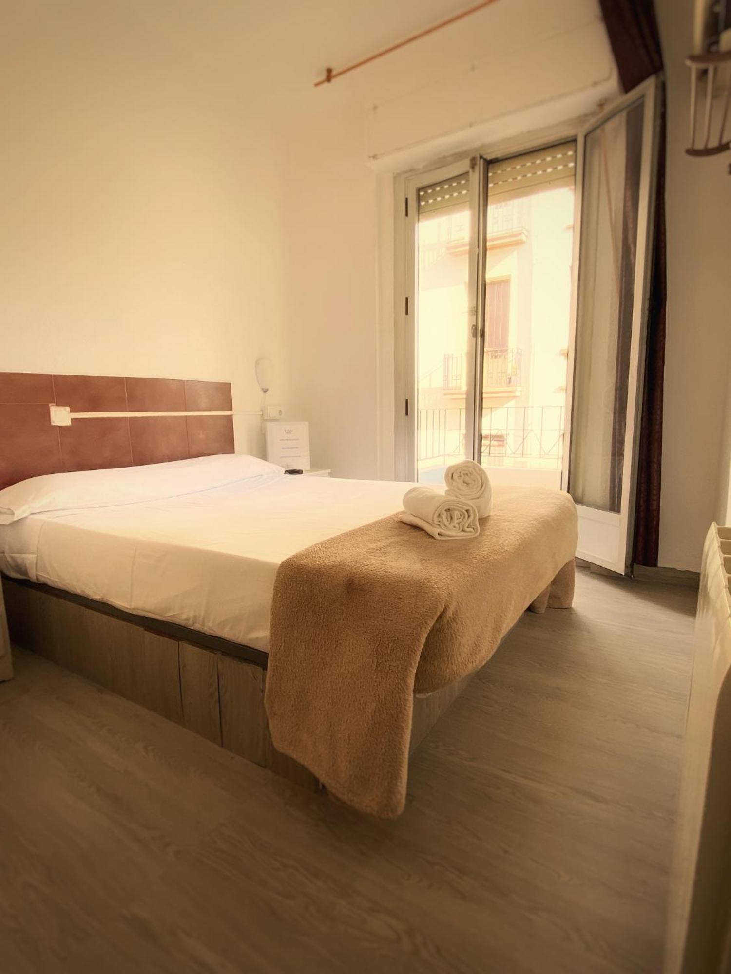 Latic Rooms Аликанте Экстерьер фото