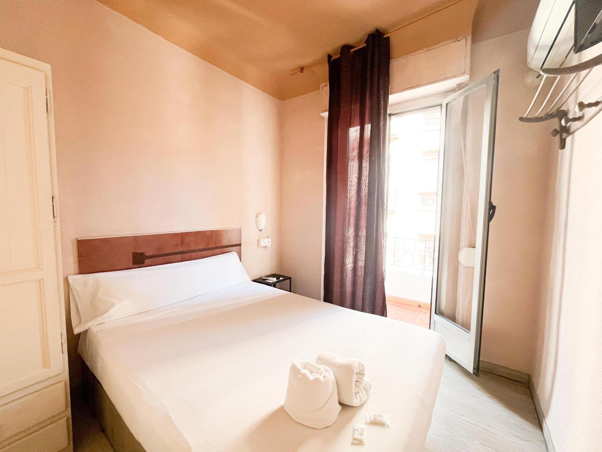 Latic Rooms Аликанте Экстерьер фото